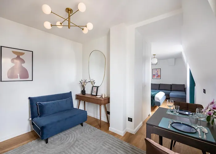 Luxurious Flat In The Center